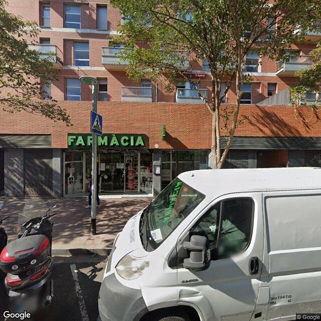 Street view near Farmàcia García Modrego, Enric in Barcelona