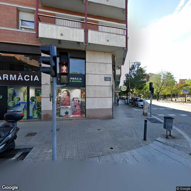 Street view near Farmàcia Gemma Font in Barcelona