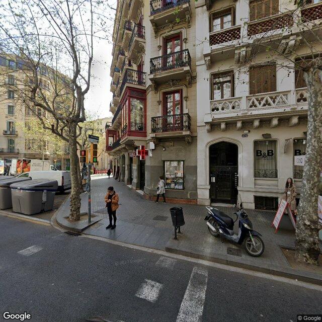 Street view near Farmàcia Gimeno Fité, Mercedes in Barcelona