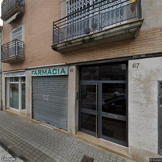 Street view near Farmàcia Girbau in Barcelona