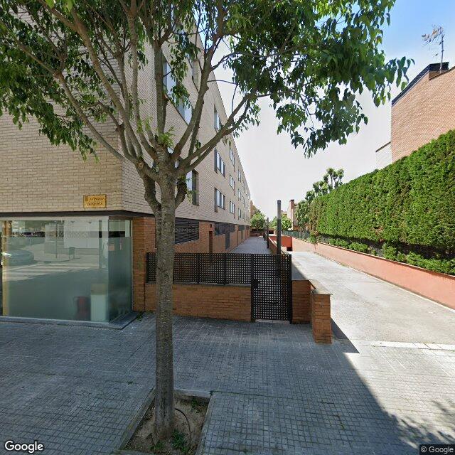 Street view near Farmàcia González Hidobro, Miquel Àngel in Barcelona