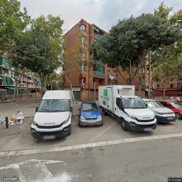 Street view near Farmàcia Isabel Peña Haitz in Barcelona