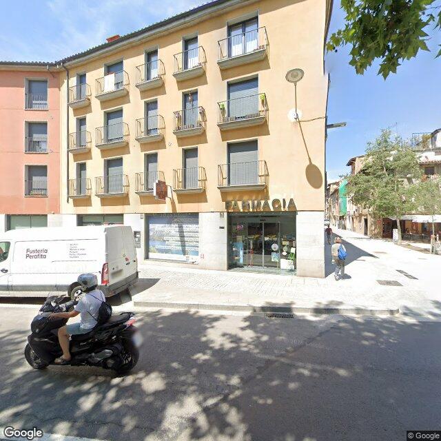 Street view near Farmàcia J. Arumí in Vic