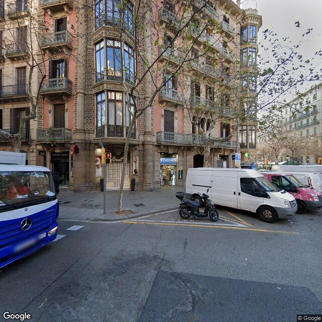 Street view near Farmàcia Jaume Enrich Murt in Barcelona