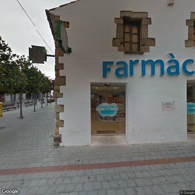 Street view near Farmàcia Josep Baviera in Gerona