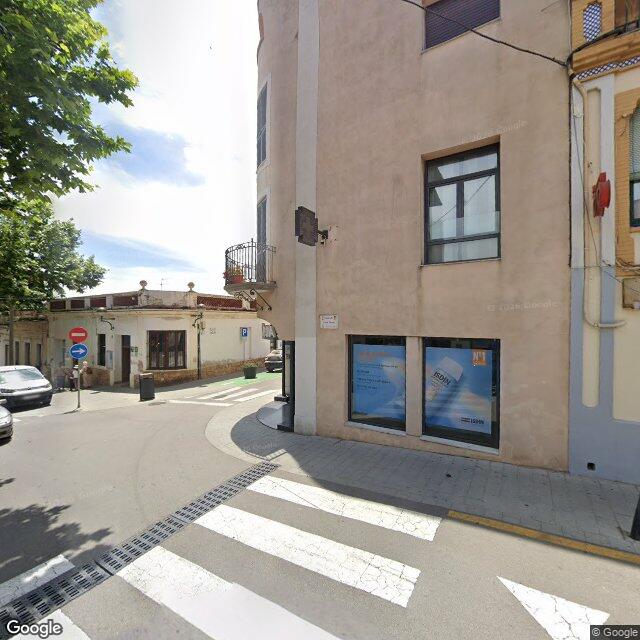Street view near Farmàcia Josep J. Montaner Ferré in Barcelona