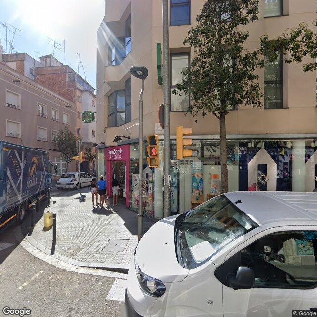 Street view near Farmàcia La Florida in Barcelona