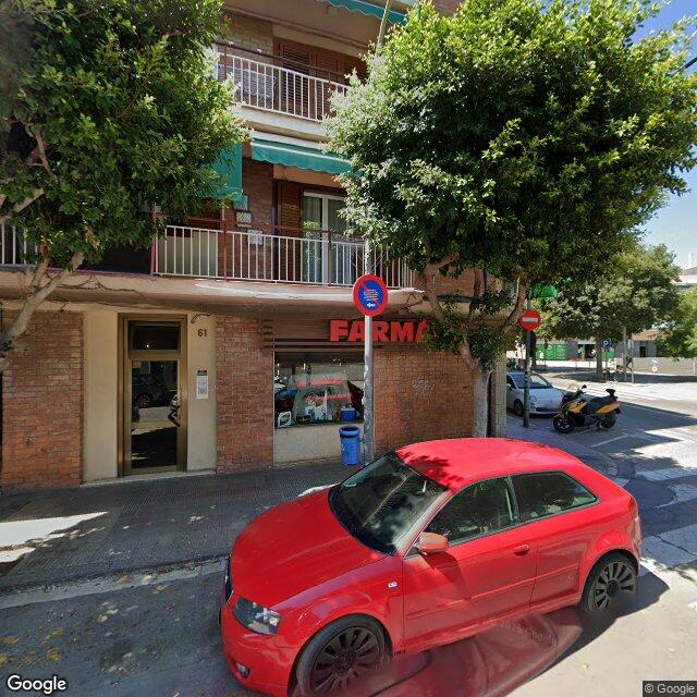Street view near Farmàcia Laguna in Barcelona