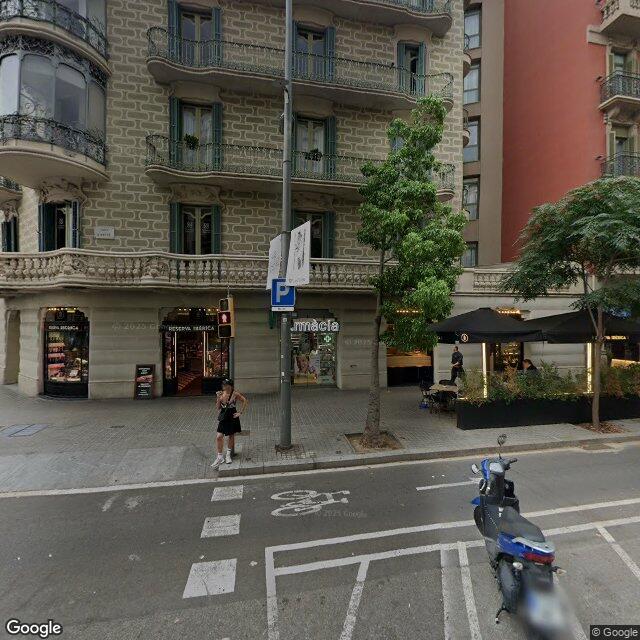 Street view near Farmàcia León Alonso, Yolanda in Barcelona