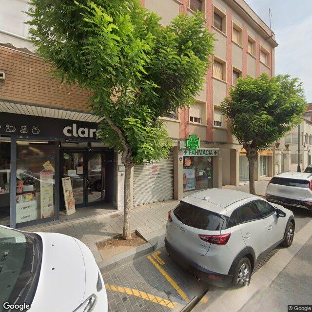 Street view near Farmàcia M. Dolors Pages Pujol in Barcelona