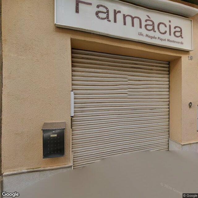 Street view near Farmàcia M. Magdalena Piqué Monterde in Tarragona