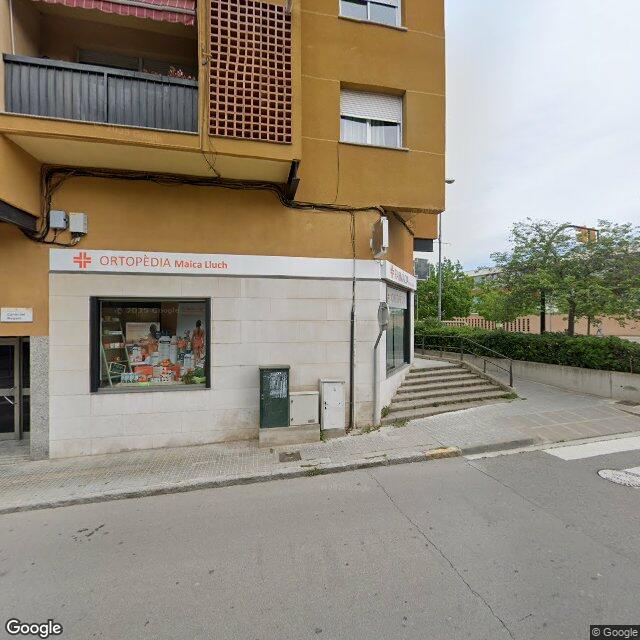 Street view near Farmàcia Maica Lluch in Barcelona