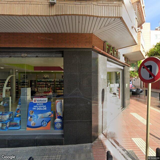 Street view near Farmàcia Maria Belén Solores Girón in Barcelona
