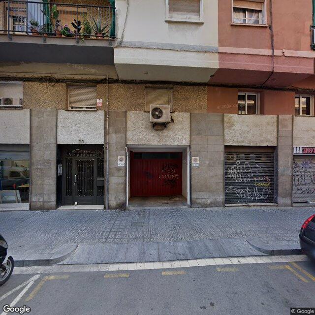 Street view near Farmàcia Maria Bravo Samaniego in Barcelona