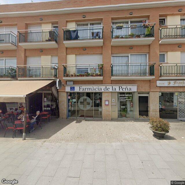 Street view near Farmàcia Maria De La Peña Riera in Gerona