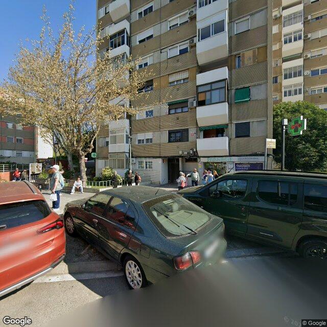 Street view near Farmàcia Martí Escursell, Sílvia in Barcelona