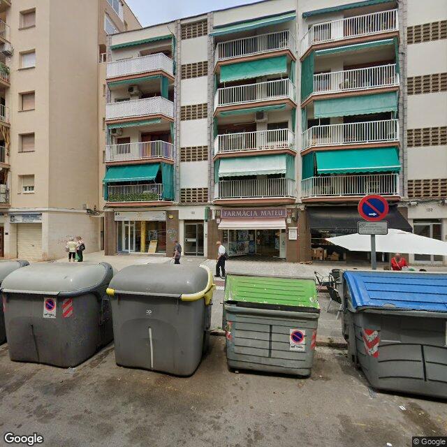 Street view near Farmàcia Mateu in Vilanova I la Geltrú