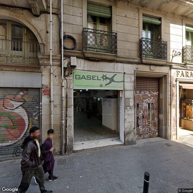Street view near Farmàcia Mauri Sangenis in Barcelona