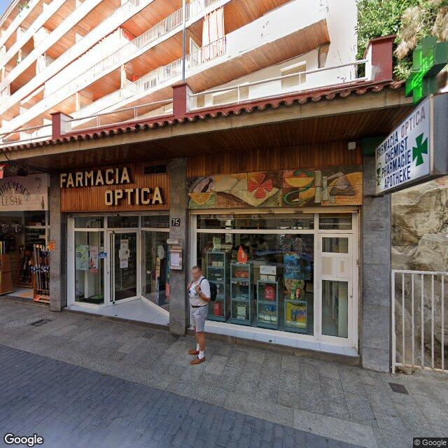 Street view near Farmàcia Mazó Camps, Francesc in Gerona