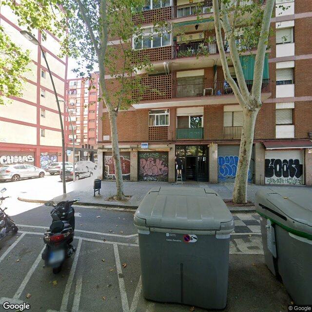 Street view near Farmàcia Mezquita Pipio, Vicenç in Barcelona