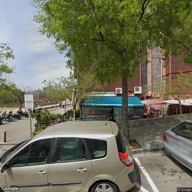 Street view near Farmàcia Miranda Flores, A. Santiago in Barcelona