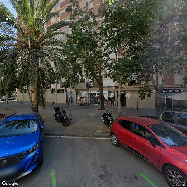 Street view near Farmàcia Miravitlles Gultresa, Carlota in Barcelona