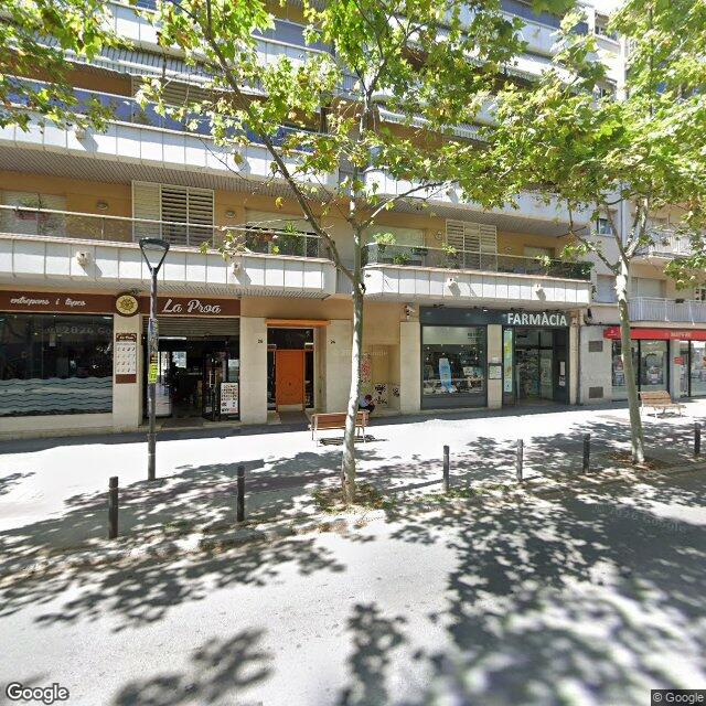 Street view near Farmàcia Mireia López in Barcelona