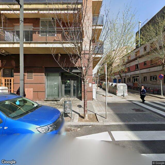 Street view near Farmàcia Mola Gelada, Pau in Barcelona