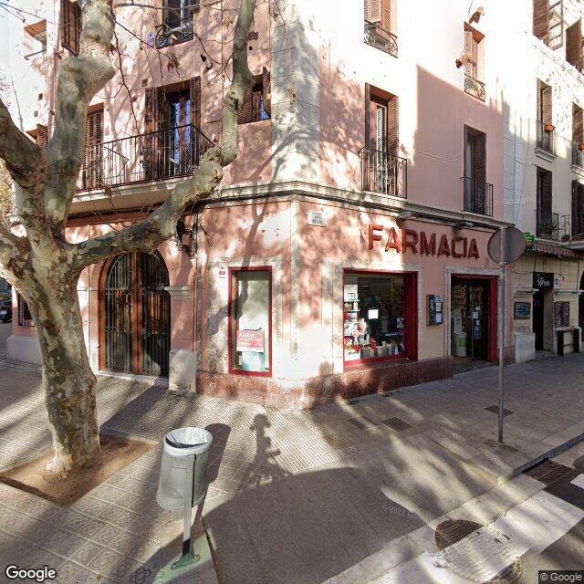 Street view near Farmàcia Montserrat Estopiñà Cros in Barcelona