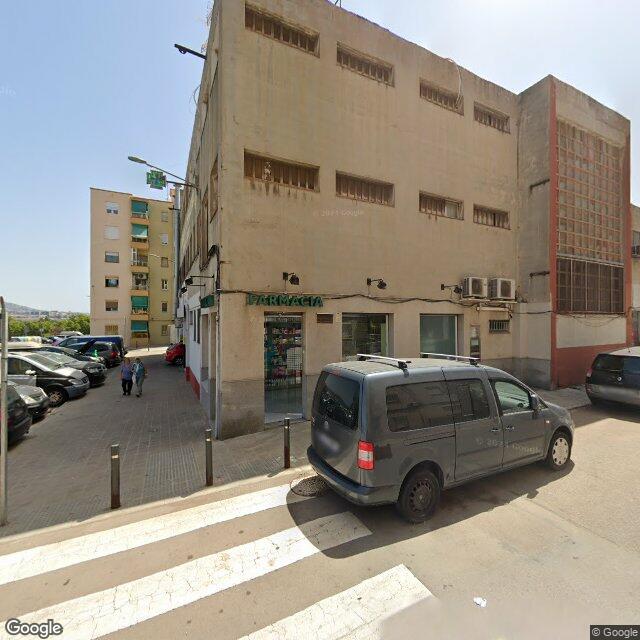 Street view near Farmàcia Morer in Barcelona