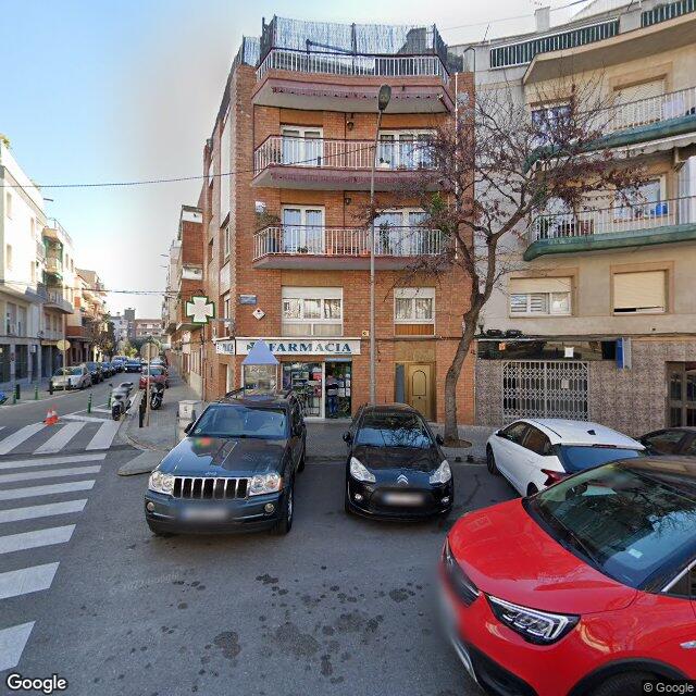 Street view near Farmàcia Neus Reig Ortiz in Barcelona