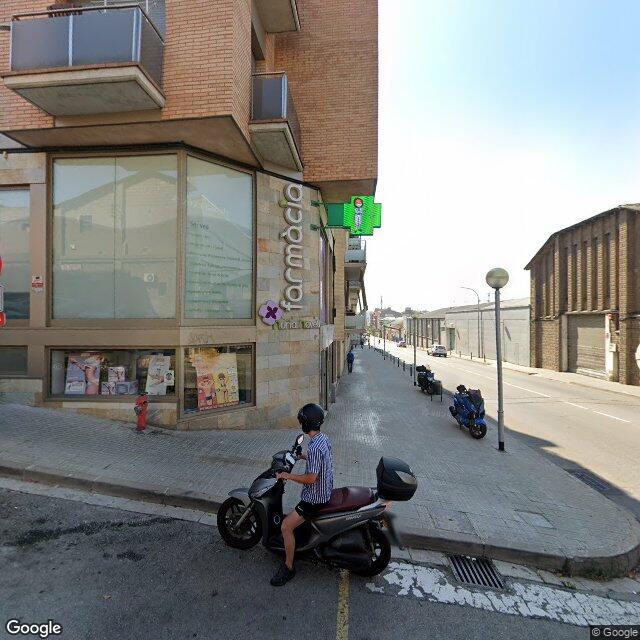 Street view near Farmàcia Novell Regué, Núria in Barcelona