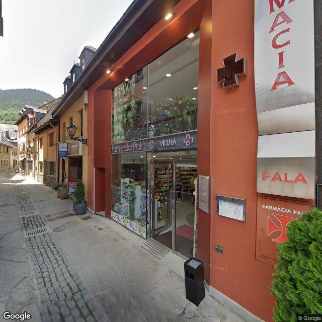 Street view near Farmàcia Palà in Vielha e Mijaran
