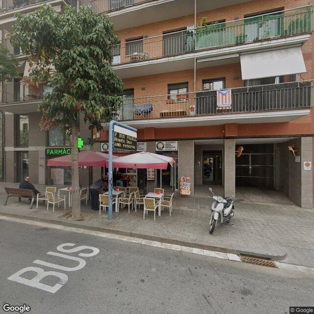 Street view near Farmàcia Pallarés Lora C.B. in Barcelona