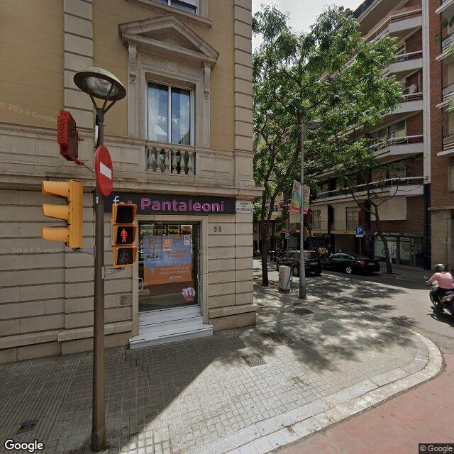 Street view near Farmàcia Pantaleoni Giralt, Albert in Barcelona