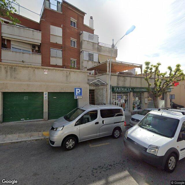 Street view near Farmàcia Paola Blasco Nicolau in Barcelona