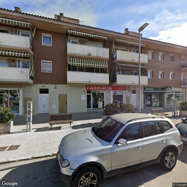 Street view near Farmàcia Pelegrí Mateu, Maria Antònia in Barcelona