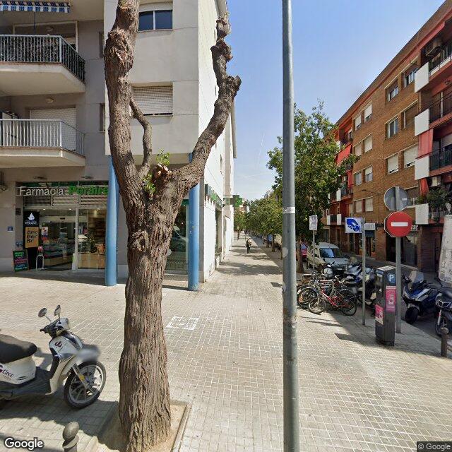 Street view near Farmàcia Peraire in Barcelona