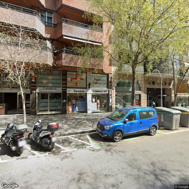 Street view near Farmàcia Petit Aristizabal, Regina in Barcelona