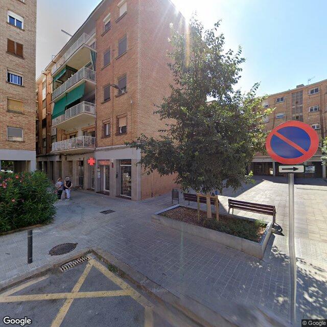 Street view near Farmàcia Piñas Massó, Loreto in Barcelona