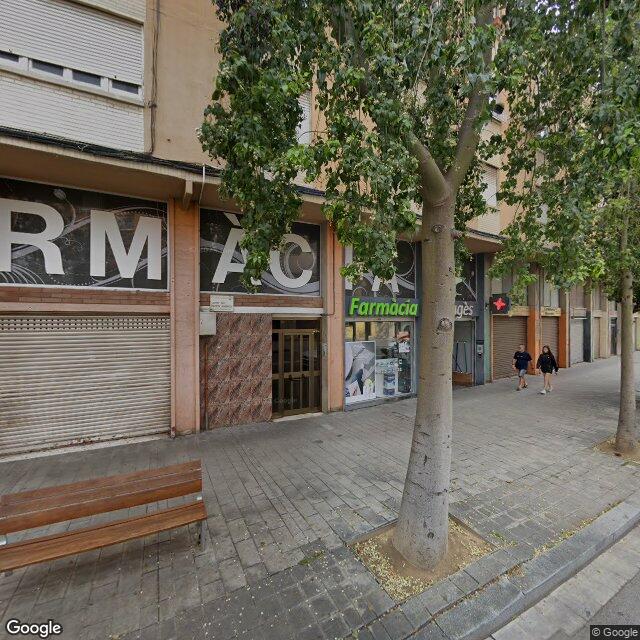 Street view near Farmàcia Pugès in Barcelona