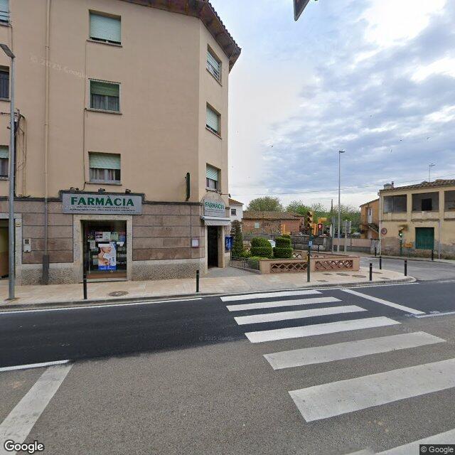 Street view near Farmàcia Puig Mateu in Gerona