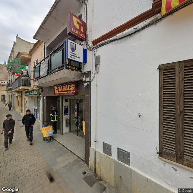 Street view near Farmàcia Puigrefagut Serra, M. Cinta in Gerona