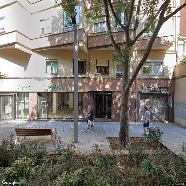 Street view near Farmàcia Reales Naveira, Anna M. in Barcelona