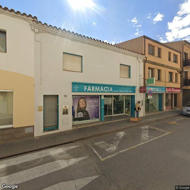 Street view near Farmàcia Reixach-Rubau-Tarrés-Trias in Gerona