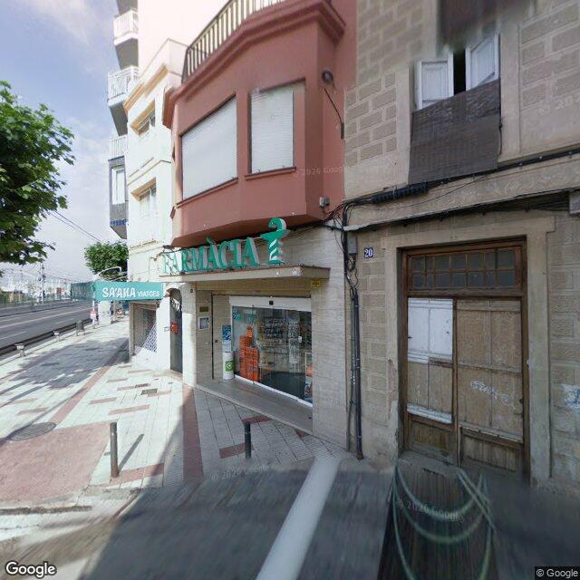 Street view near Farmàcia Riera in Barcelona