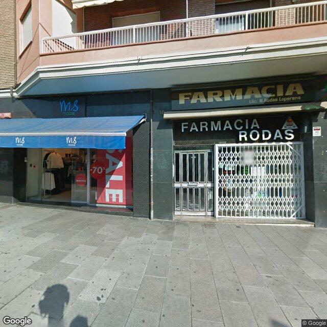 Street view near Farmàcia Rodas in Barcelona