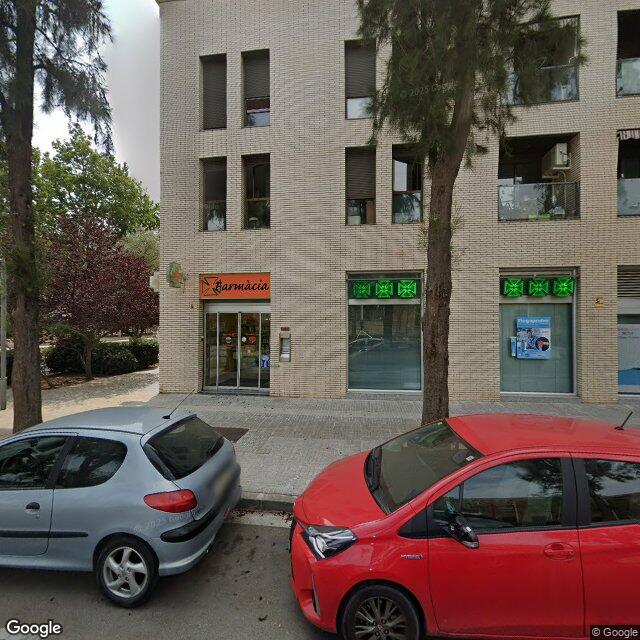 Street view near Farmàcia Rosa M. Àlvarez Fernández in Barcelona