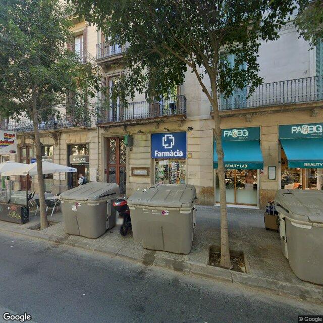 Street view near Farmàcia Roson Rio, Santiago in Barcelona