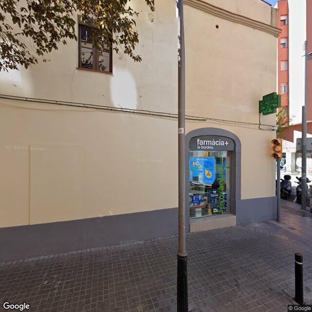 Street view near Farmàcia Sánchez Aparicio, Raquel in Barcelona
